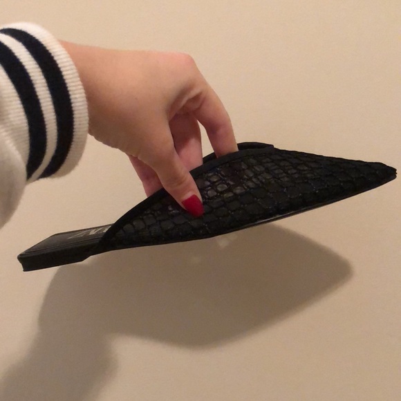Zara Flats - Picture 3 of 5